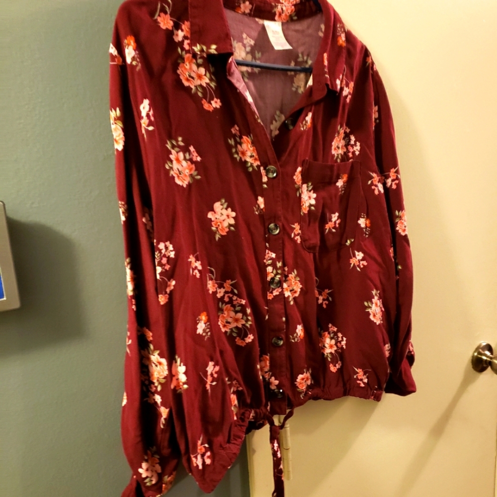 Cute Tie Front Top